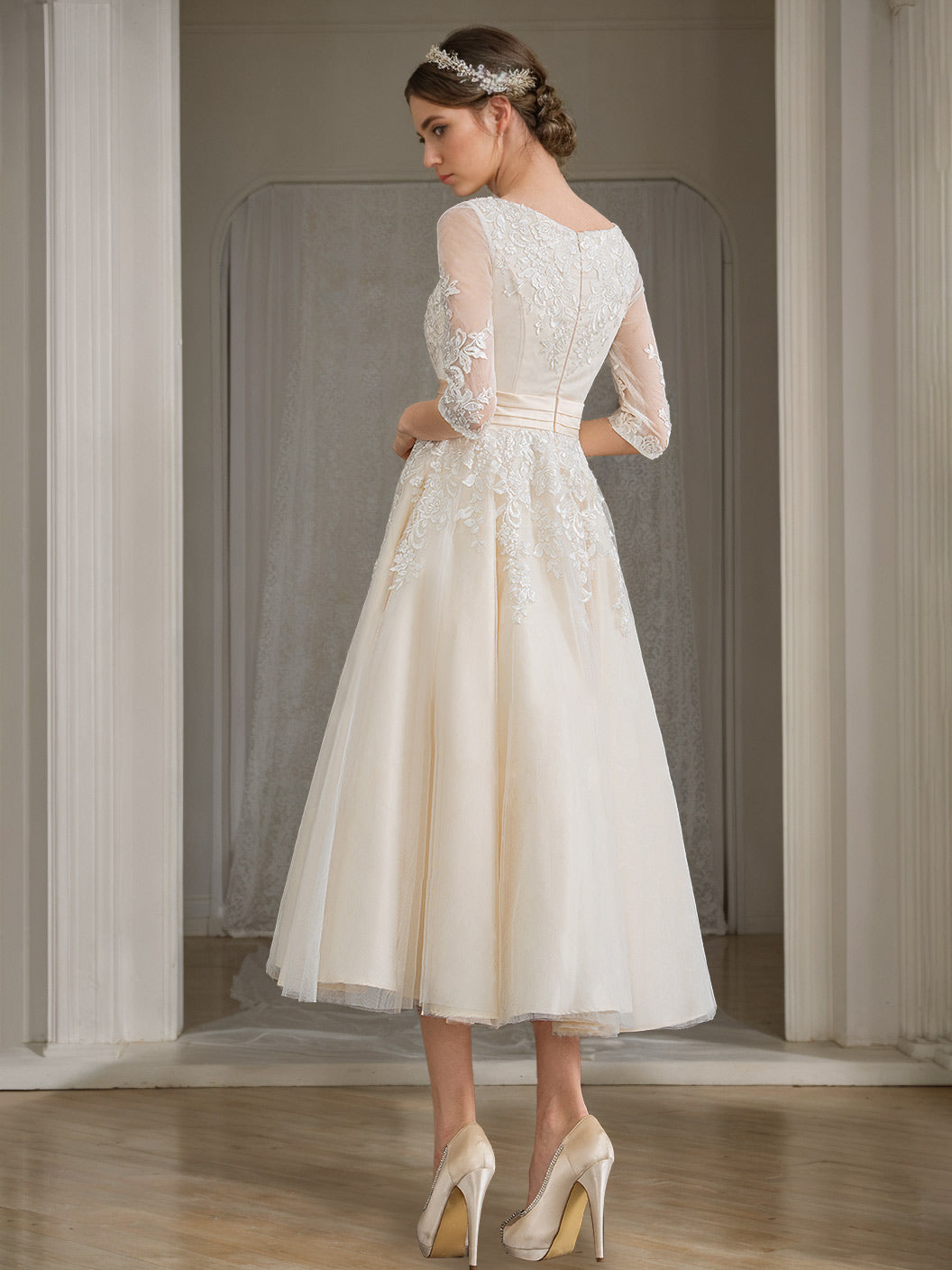 V-Neck A-Line Princess Tea-Length Lace Wedding Dress with Half Sleeves and Appliques