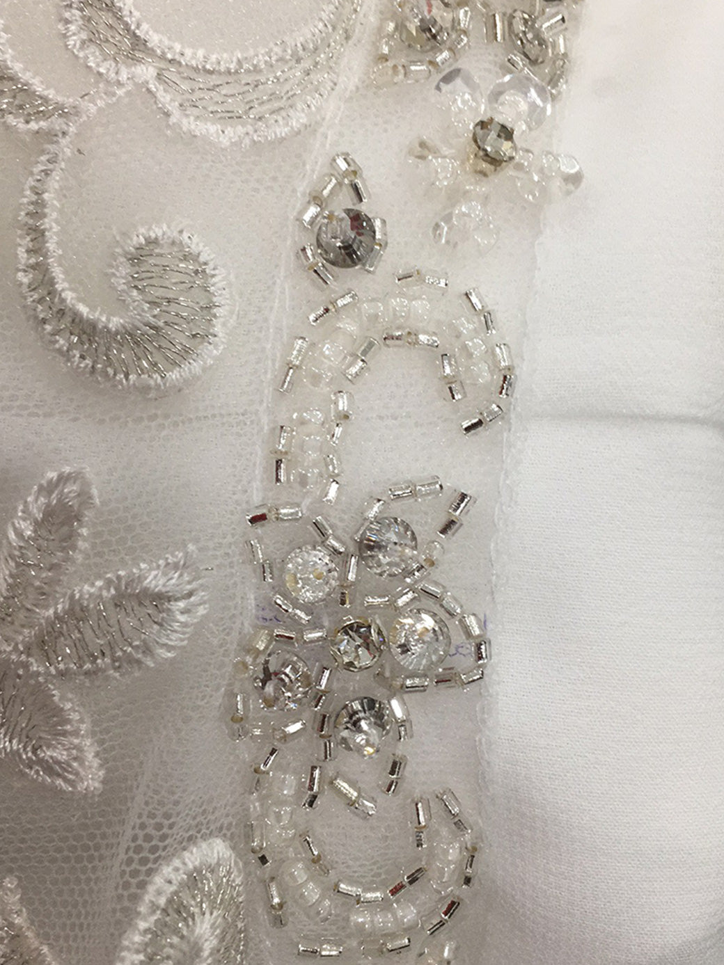 Floor-Length Halter Neck A-Line Wedding Dress with Lace Embroidery