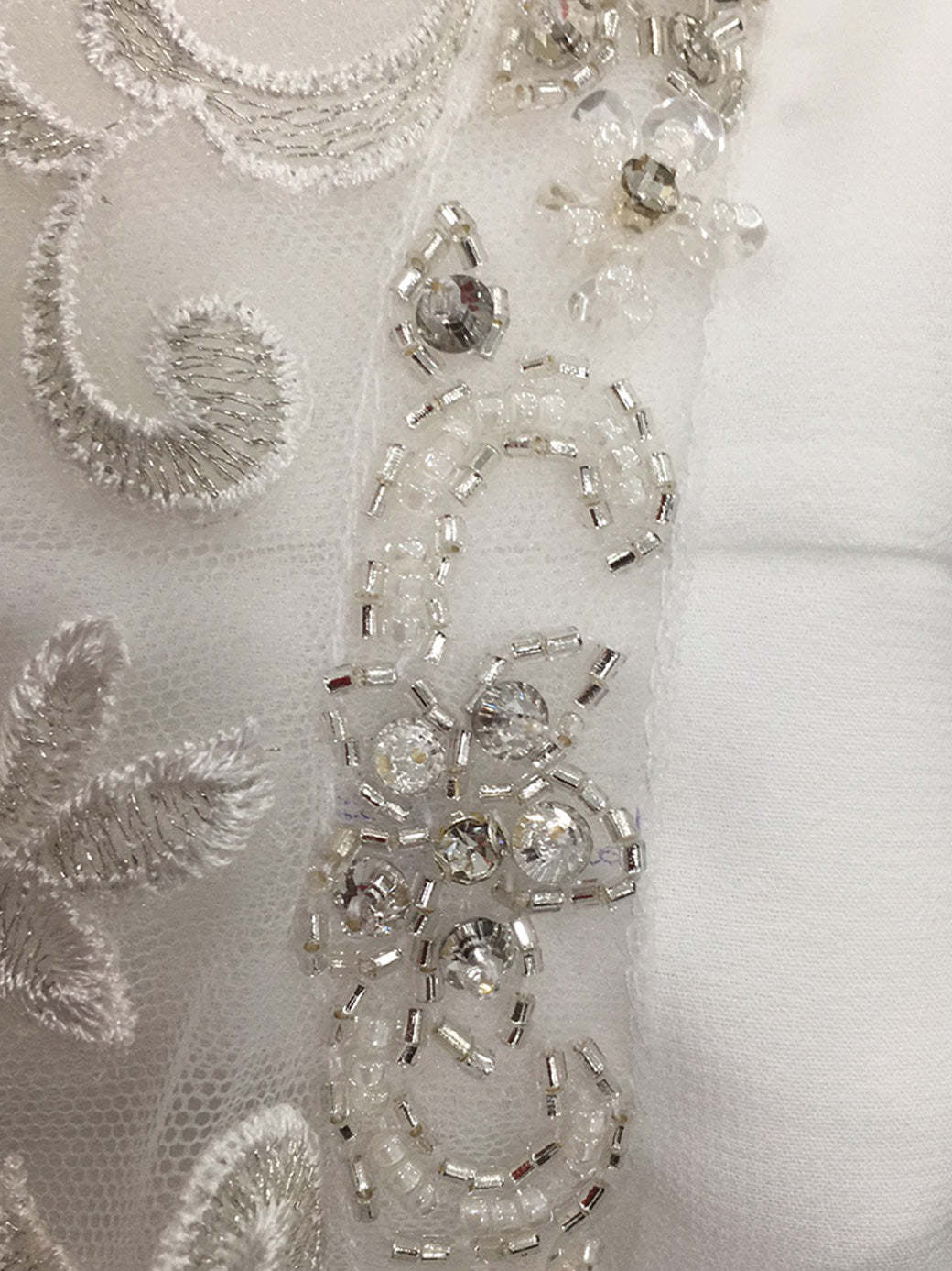 Floor-Length Halter Neck A-Line Wedding Dress with Lace Embroidery