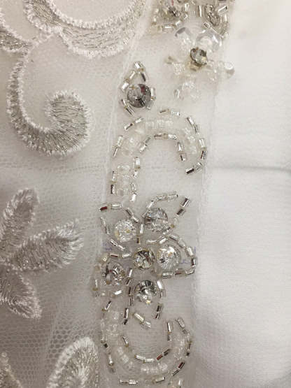 Floor-Length Halter Neck A-Line Wedding Dress with Lace Embroidery