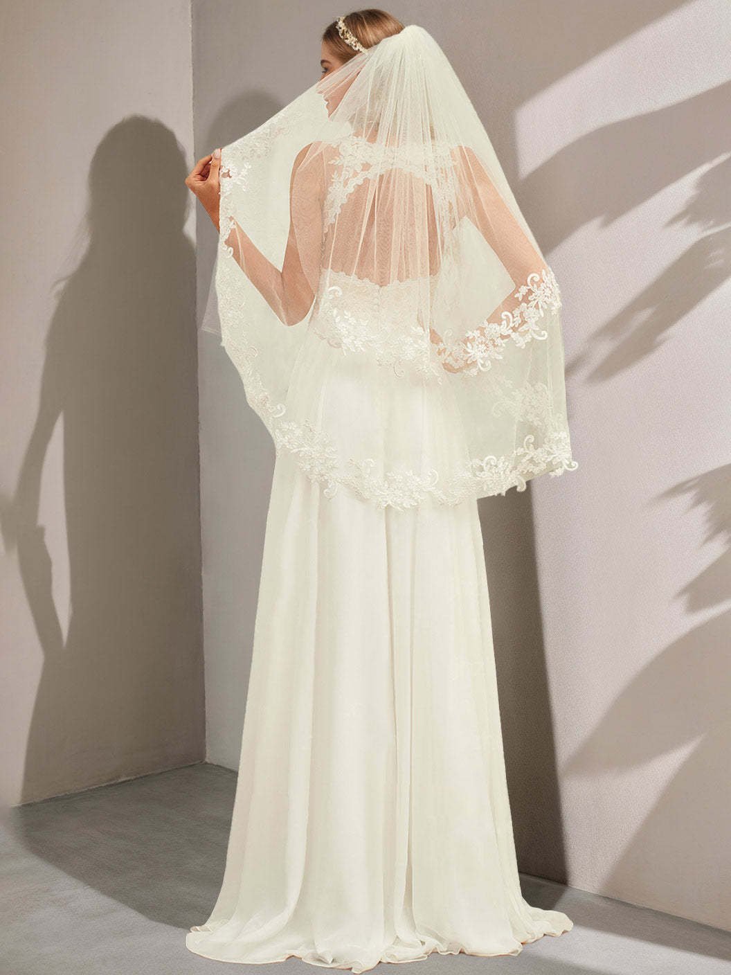 Sleeveless Floor-Length Lace Wedding Dress with Appliques in A-Line/Princess V-Neck Style