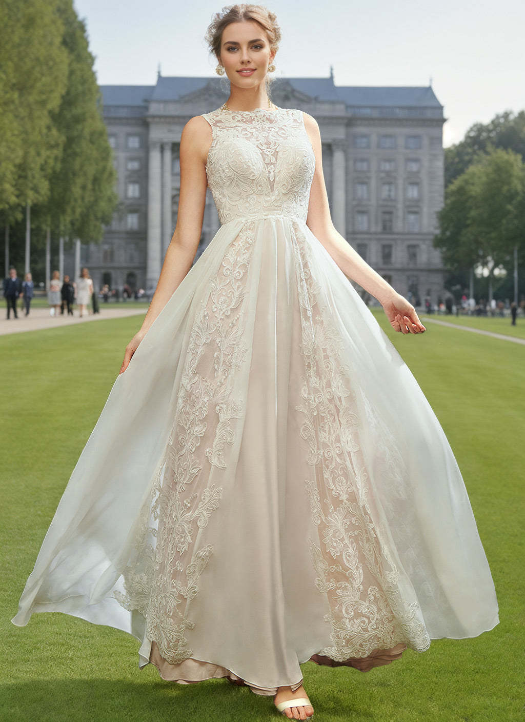 Sleeveless Scoop Neck A-Line Princess Wedding Gown in Tulle with Lace and Appliques