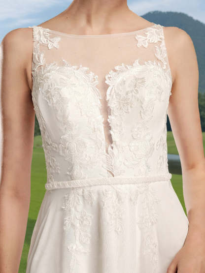 Sleeveless Scoop Neck Floor-length A-Line Princess Wedding Dress with Lace Appliques