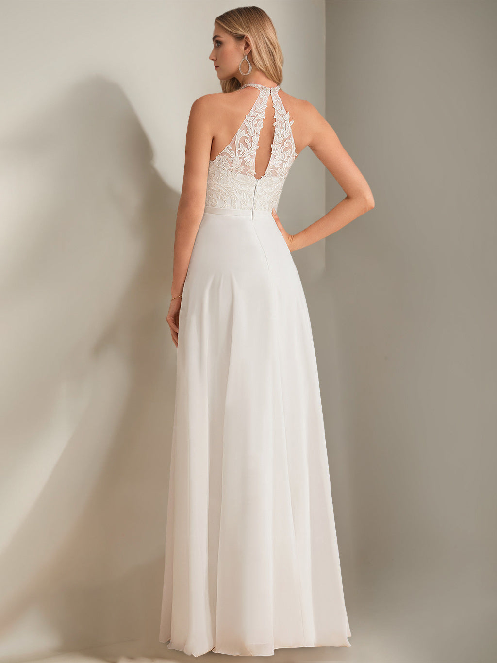 Floor-Length Sleeveless A-Line Wedding Dress with Lace Appliques and Princess Halter Neck