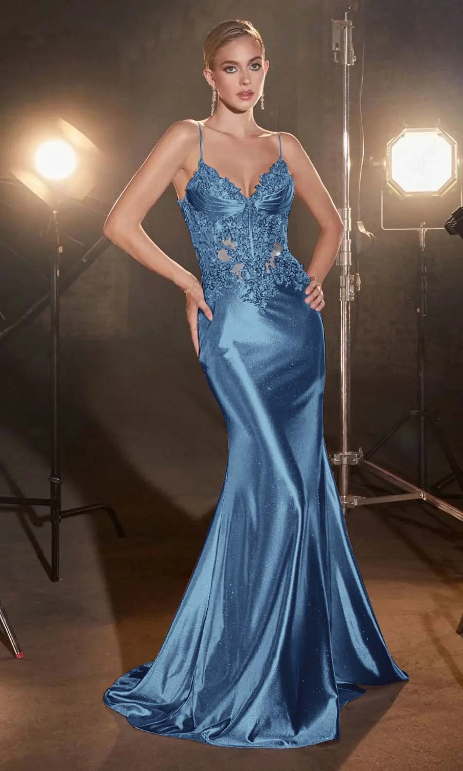 Spaghetti Strap Sleeveless Long Mermaid Prom Dress With Appliques