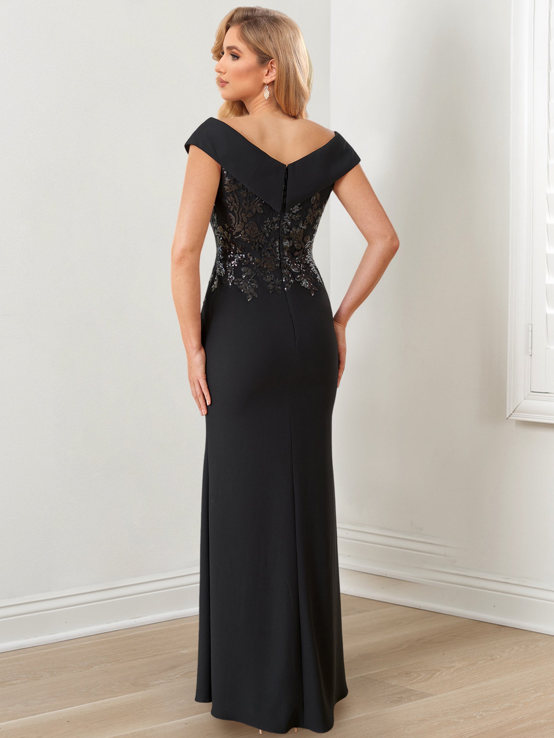 Floor-Length V-Neck Sheath/Column Gowns for the Mother of the Bride
