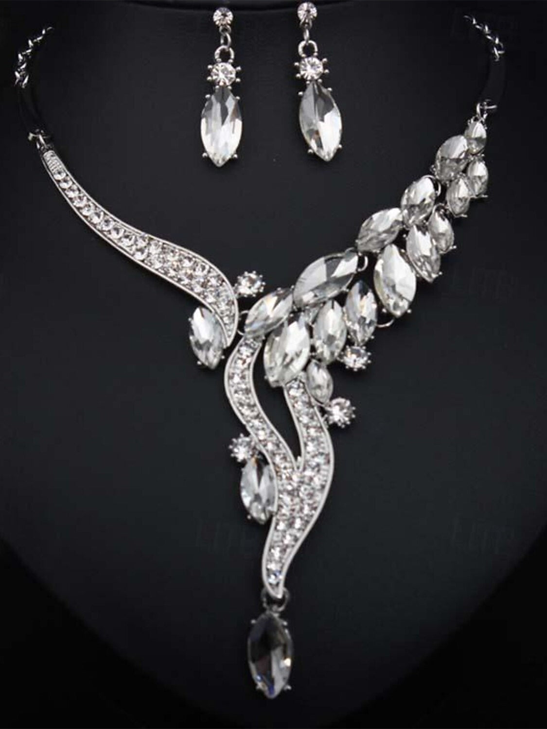 Vintage 3-piece Rhinestone Alloy Jewelry Set for Women - Earrings and Necklace