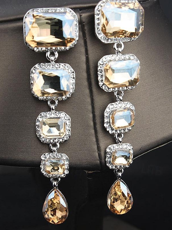 Elegant Vintage Stud Earrings for Women in Champagne Red or Blue - Stylish Luxury Jewelry