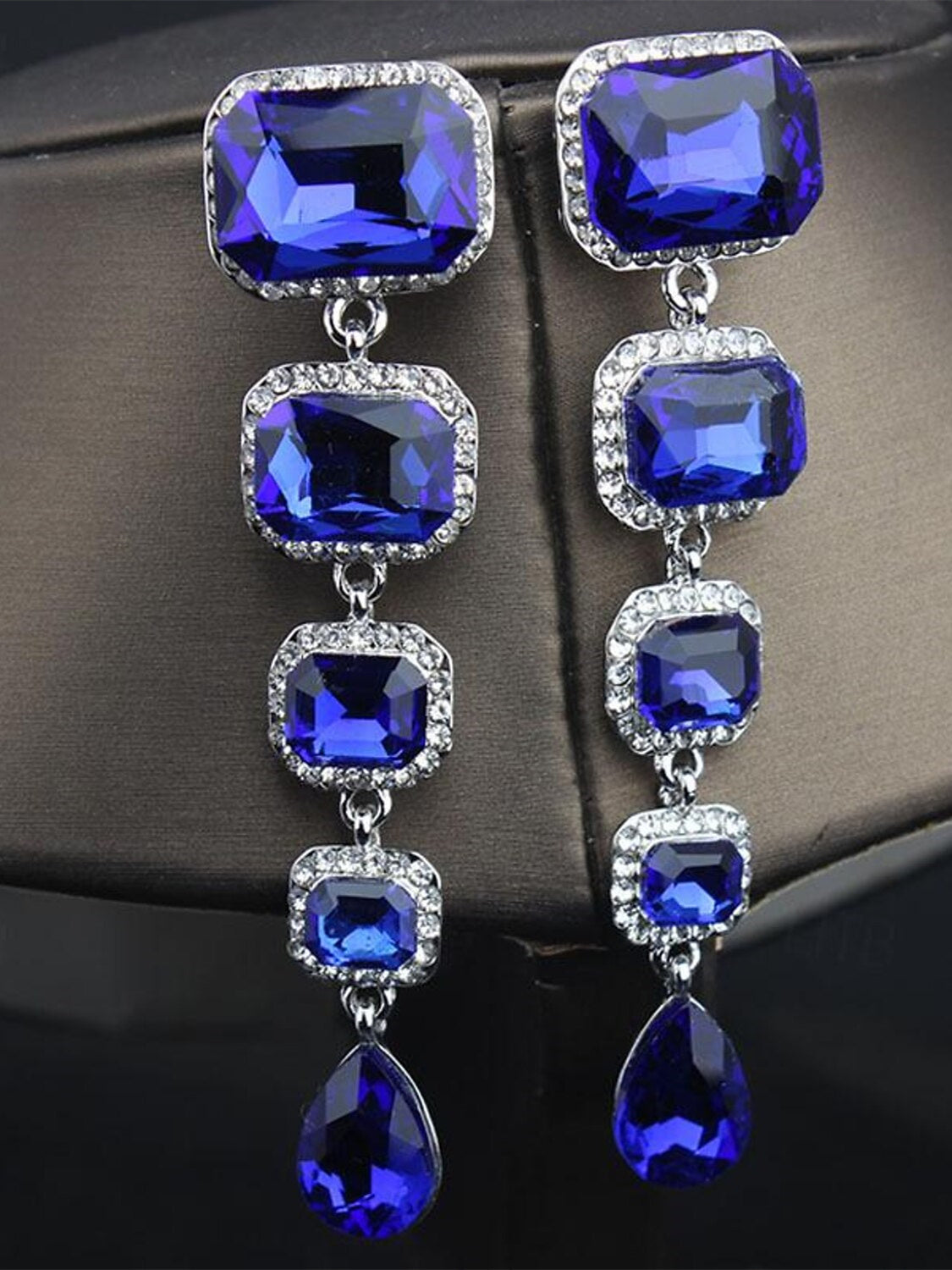 Elegant Vintage Stud Earrings for Women in Champagne Red or Blue - Stylish Luxury Jewelry