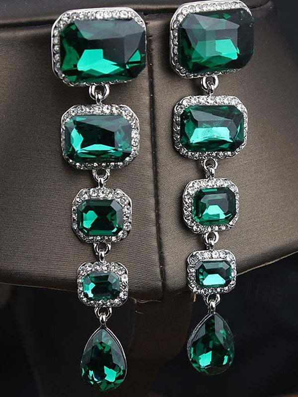 Elegant Vintage Stud Earrings for Women in Champagne Red or Blue - Stylish Luxury Jewelry