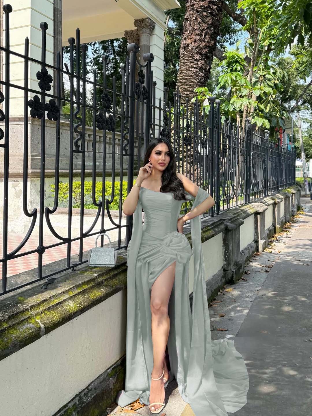 Strapless Sleeveless Long Mermaid Prom Dress With Split Pleated