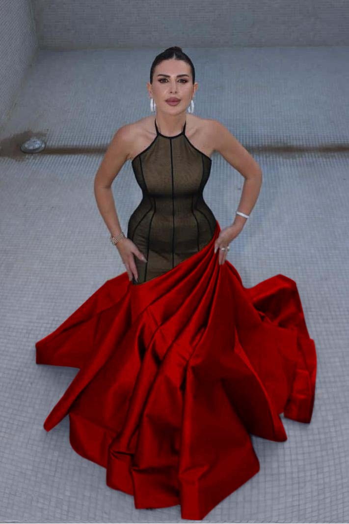 Stunning Halter Sleeveless Long Mermaid Prom Dress With Pleated