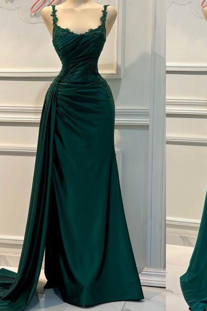 Charming Spaghetti Strap Sleeveless Pleated Long Prom Dress With Appliques