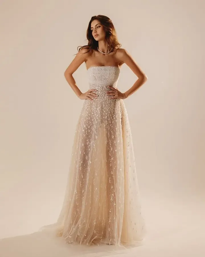 Charming Tulle Strapless Sleeveless Long Prom Dress With Beading