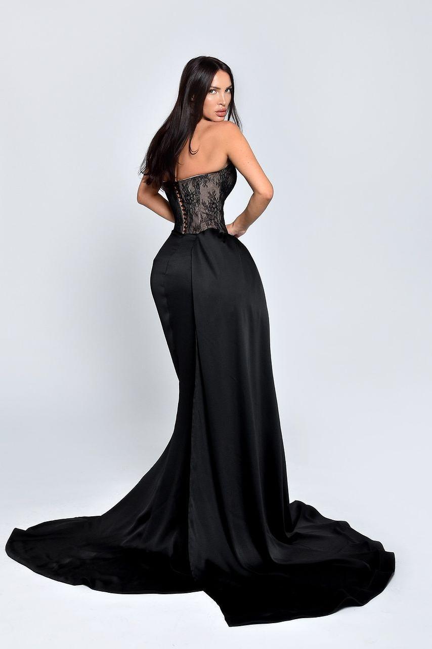 Black Halter Sleeveless Appliques Long Prom Dress With High Split