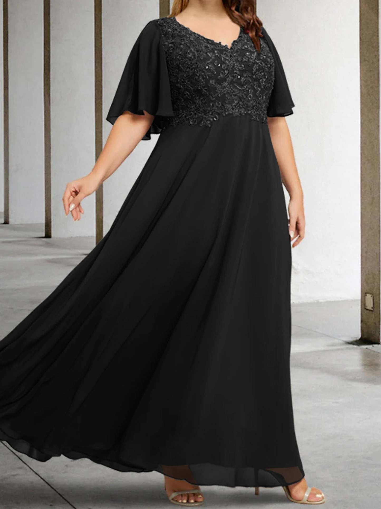 V-Neck A-Line Princess Floor-Length Mother of the Bride Dress with Applique and Half Sleeves