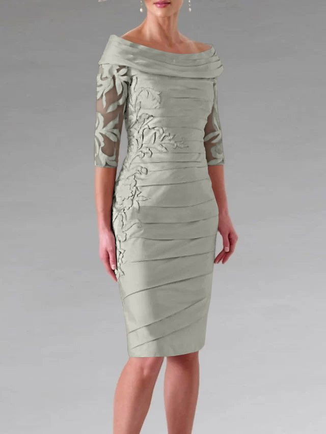 Half-Sleeve Knee-Length Sheath/Column Mother of the Bride Dress with Ruching and Appliques