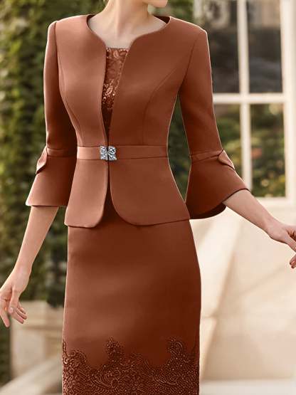 Knee-Length Sleeveless Mother of the Bride Column Dress with Lace Sash