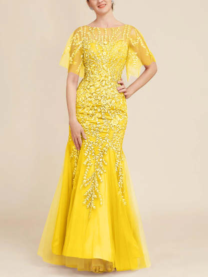 Floor-Length Mother of the Bride Lace Dresses with Trumpet/Mermaid Scoop Half Sleeves