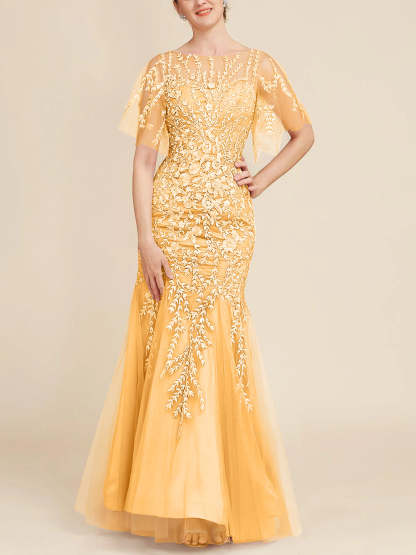 Floor-Length Mother of the Bride Lace Dresses with Trumpet/Mermaid Scoop Half Sleeves