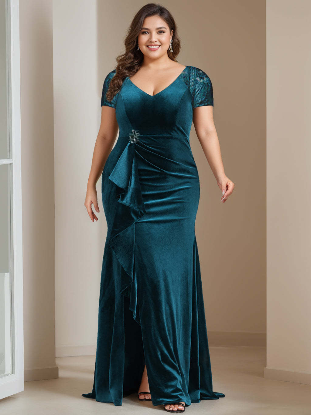 V-Neck Short-Sleeved Velvet Mother of the Bride Gown with Ruffles and Appliques in Trumpet/Mermaid Style-BMbridal.UK