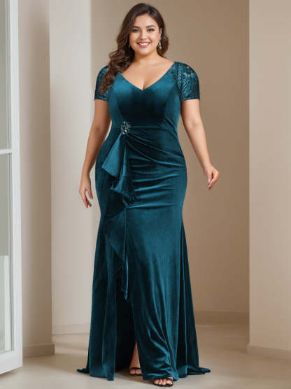 V-Neck Short-Sleeved Velvet Mother of the Bride Gown with Ruffles and Appliques in Trumpet/Mermaid Style-BMbridal.UK