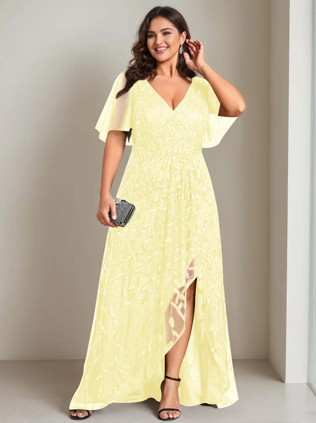 Plus Size Asymmetrical A-Line Princess V-Neck Short Sleeve Mother of the Bride Dress with Sequins