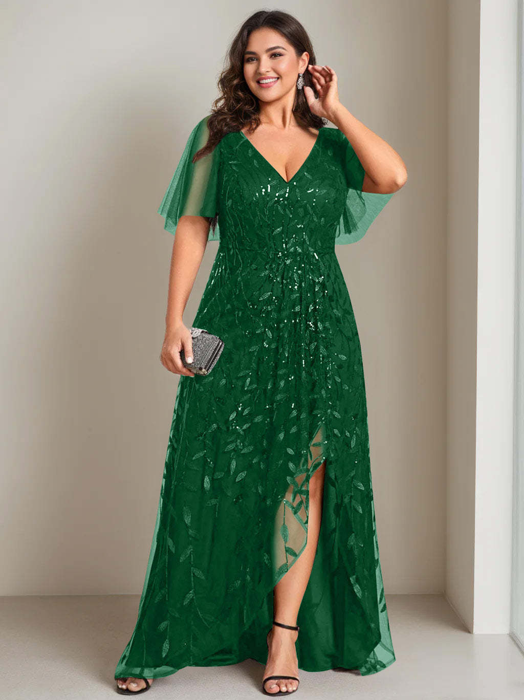 Plus Size Asymmetrical A-Line Princess V-Neck Short Sleeve Mother of the Bride Dress with Sequins