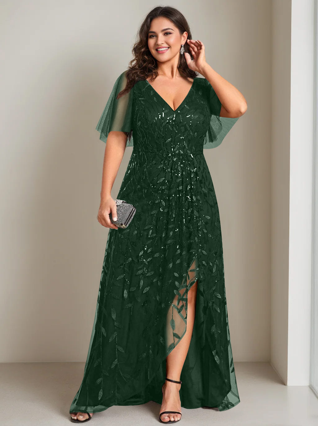 Plus Size Asymmetrical A-Line Princess V-Neck Short Sleeve Mother of the Bride Dress with Sequins