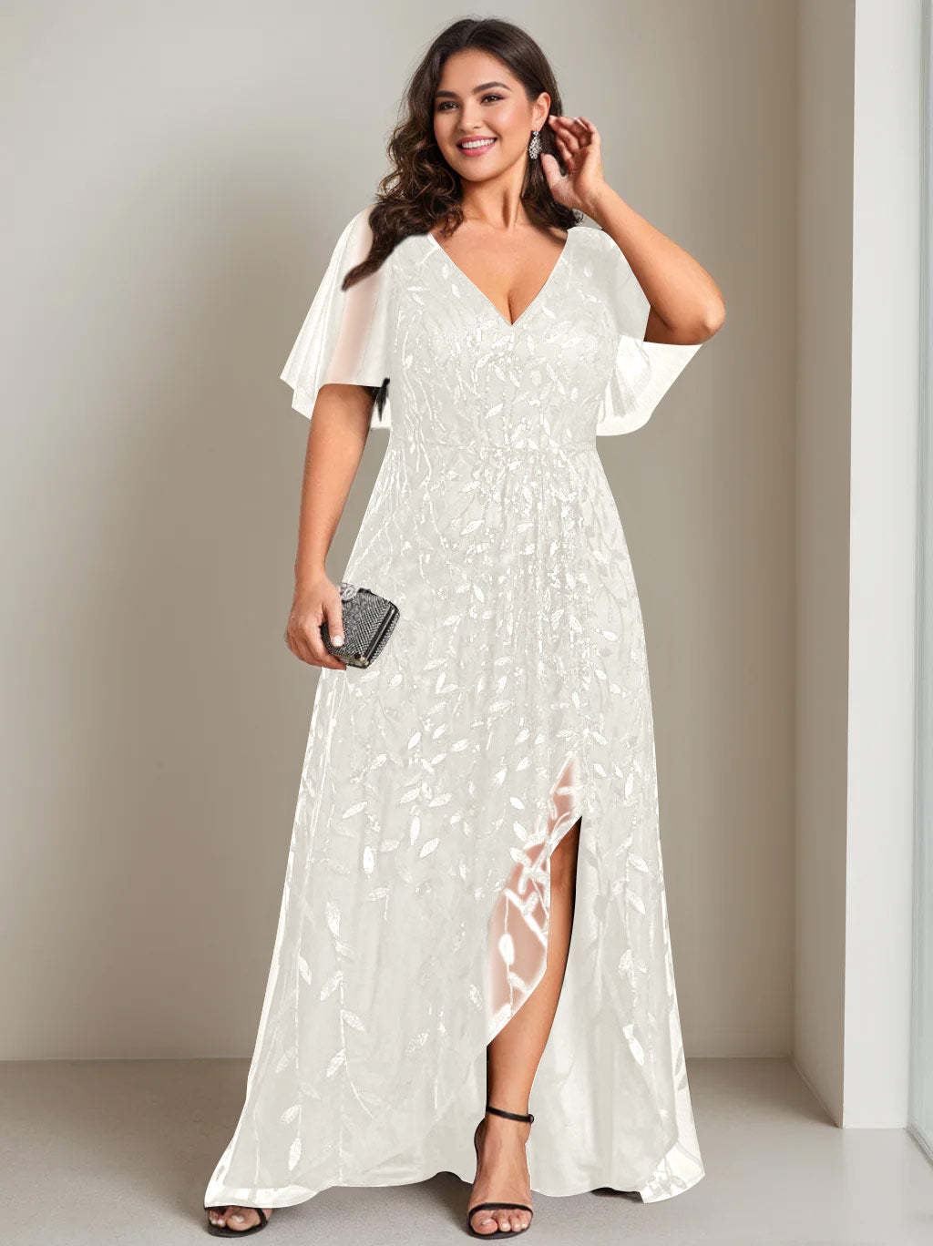 Plus Size Asymmetrical A-Line Princess V-Neck Short Sleeve Mother of the Bride Dress with Sequins