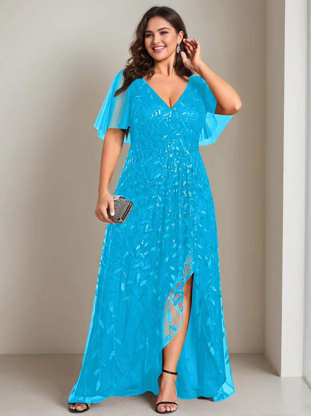 Plus Size Asymmetrical A-Line Princess V-Neck Short Sleeve Mother of the Bride Dress with Sequins