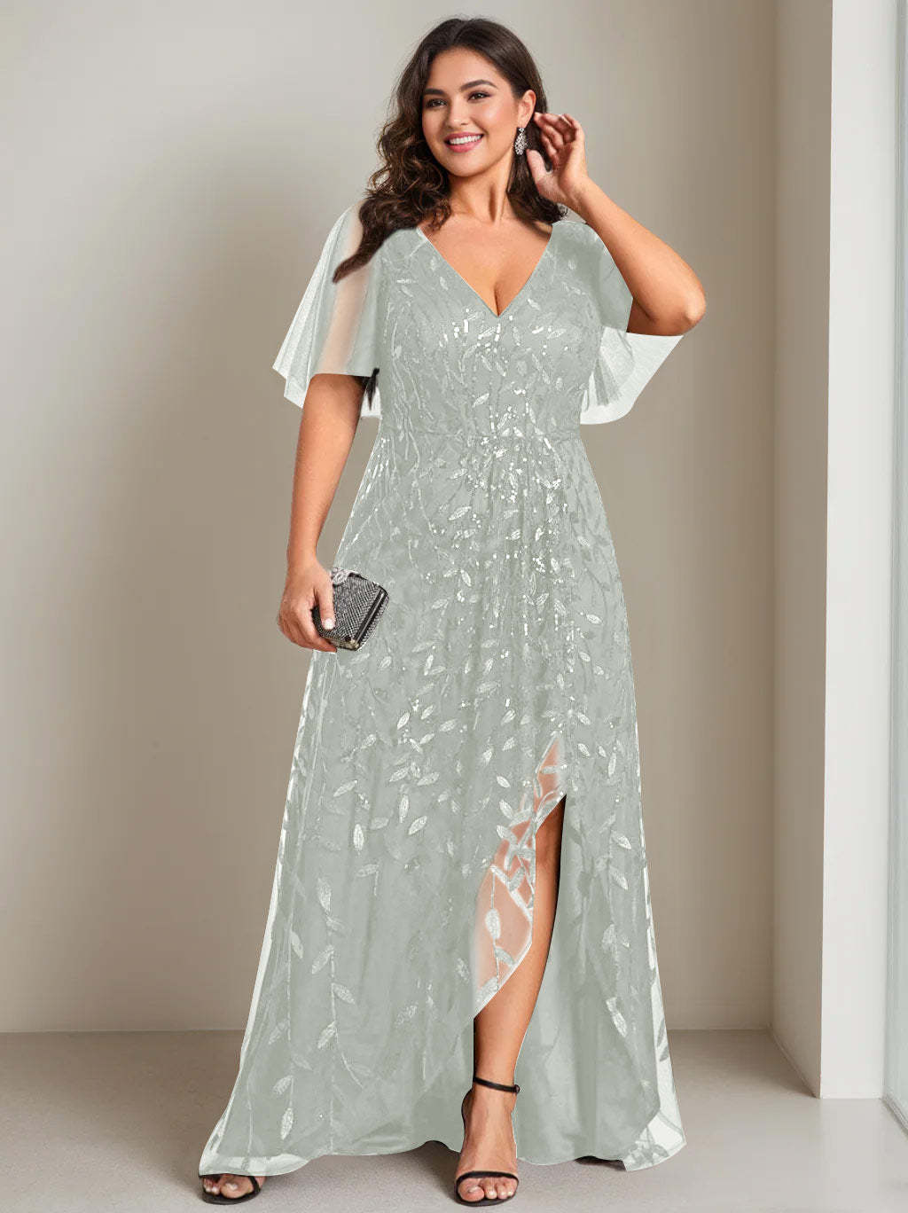 Plus Size Asymmetrical A-Line Princess V-Neck Short Sleeve Mother of the Bride Dress with Sequins