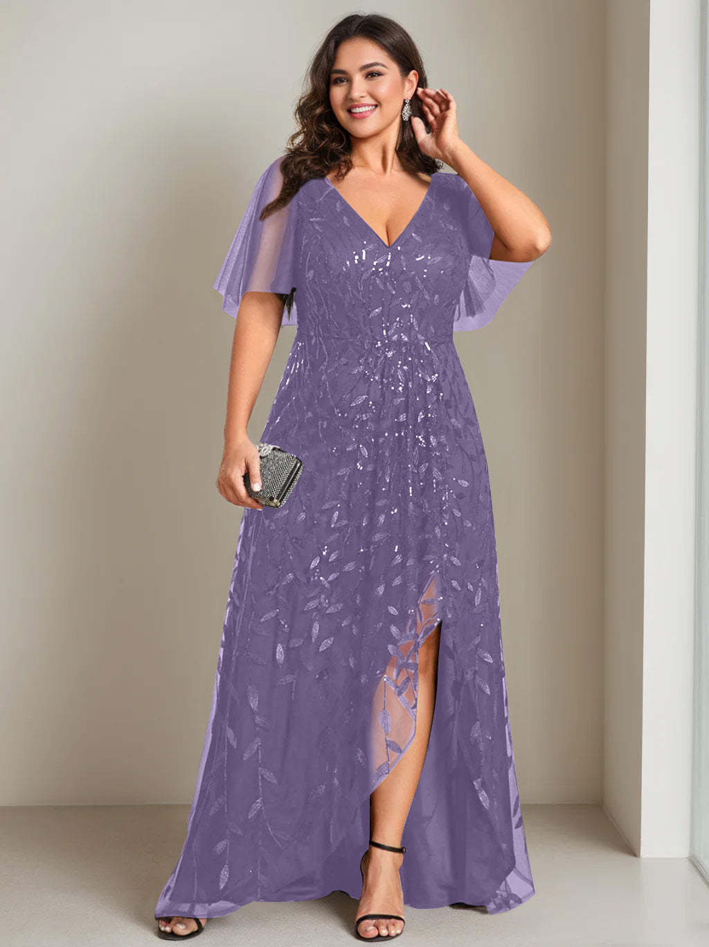 Plus Size Asymmetrical A-Line Princess V-Neck Short Sleeve Mother of the Bride Dress with Sequins