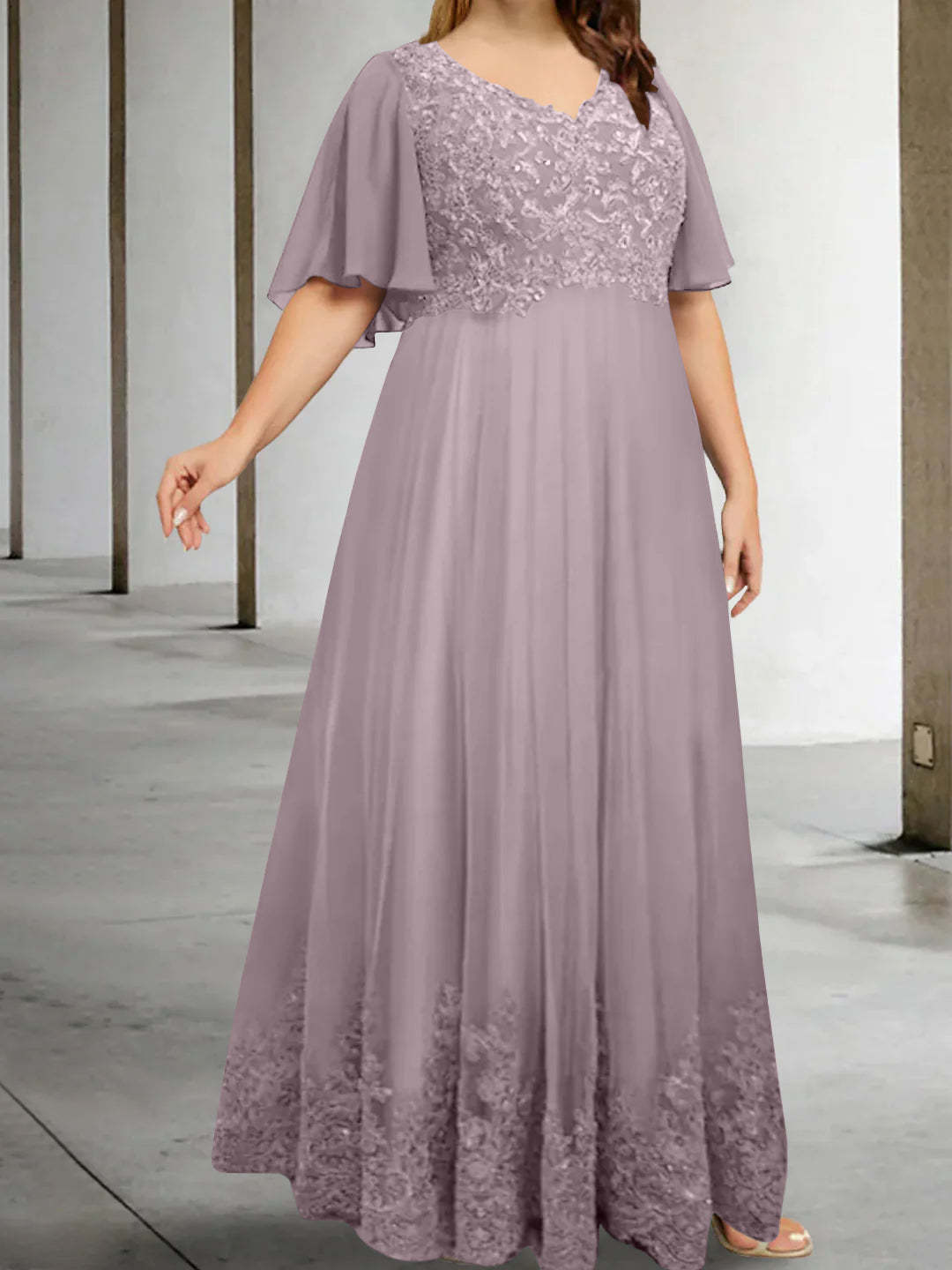 Plus Size V-Neck A-Line Princess Floor-Length Mother of the Bride Dress with Appliques and Half Sleeves-BMbridal.UK