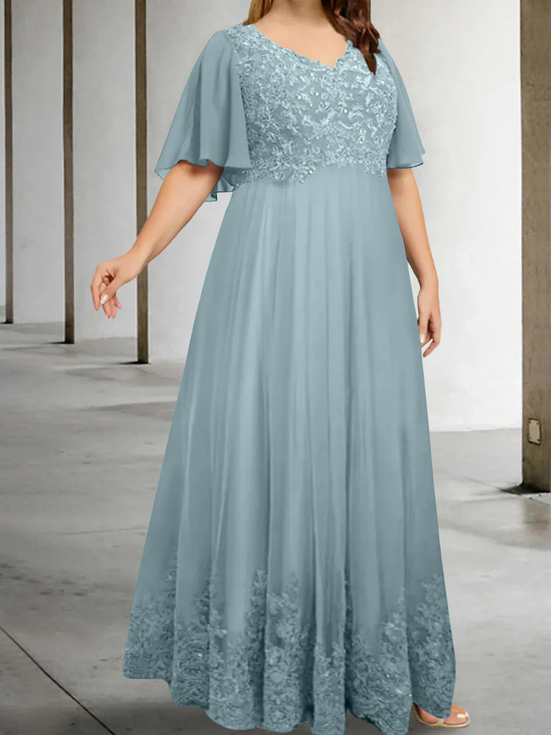 Plus Size V-Neck A-Line Princess Floor-Length Mother of the Bride Dress with Appliques and Half Sleeves-BMbridal.UK