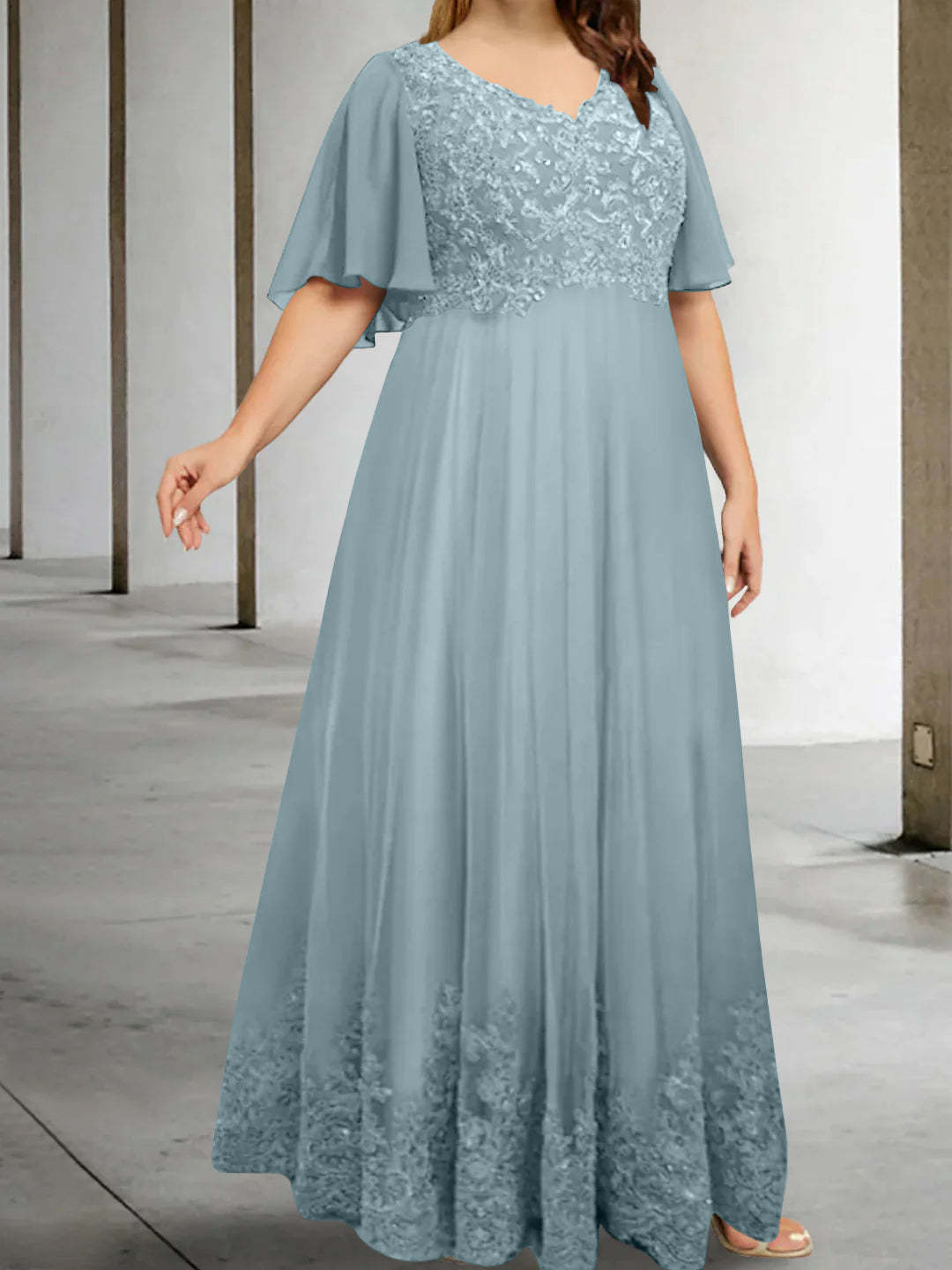 Plus Size V-Neck A-Line Princess Floor-Length Mother of the Bride Dress with Appliques and Half Sleeves-BMbridal.UK