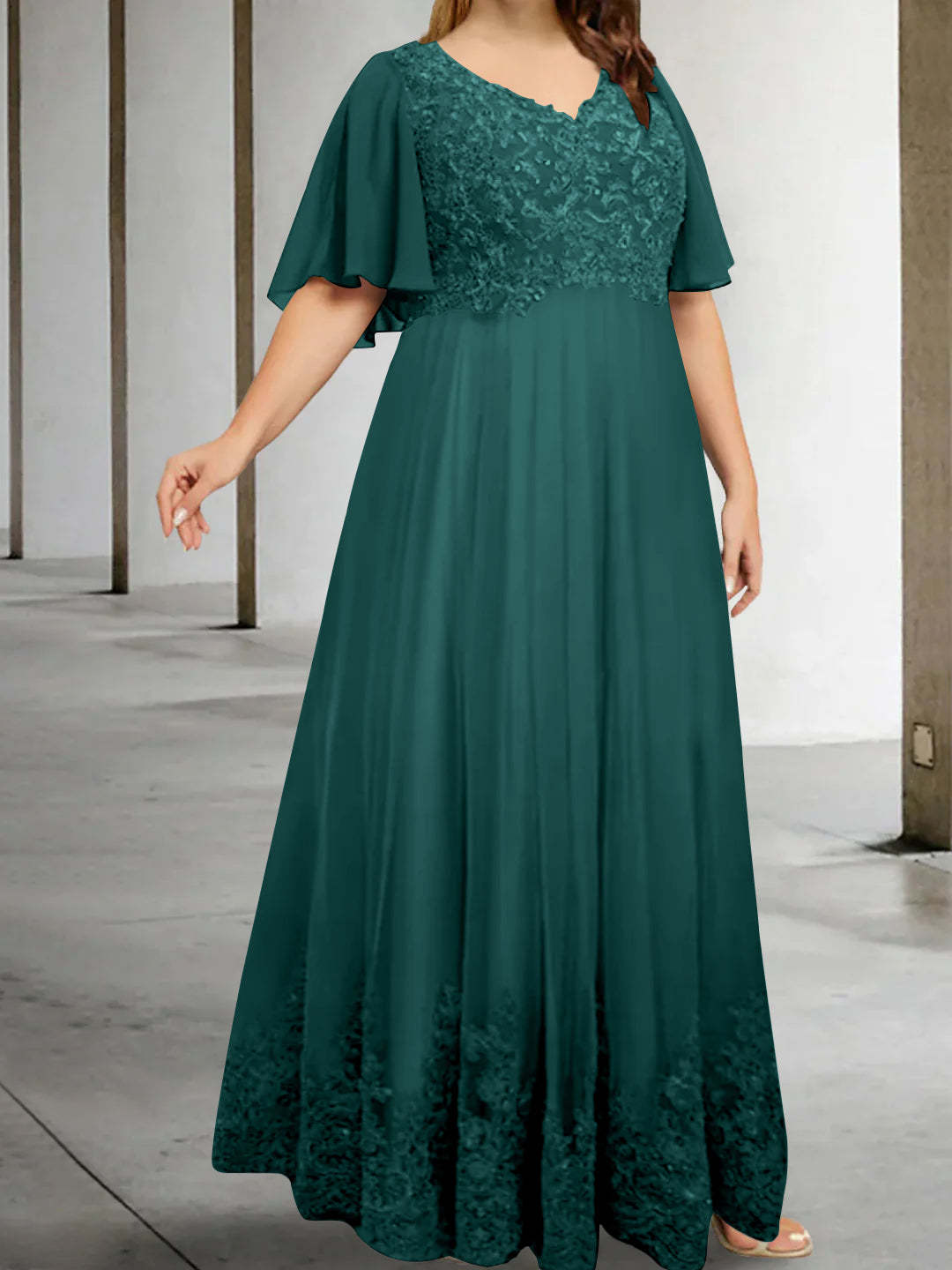 Plus Size V-Neck A-Line Princess Floor-Length Mother of the Bride Dress with Appliques and Half Sleeves-BMbridal.UK