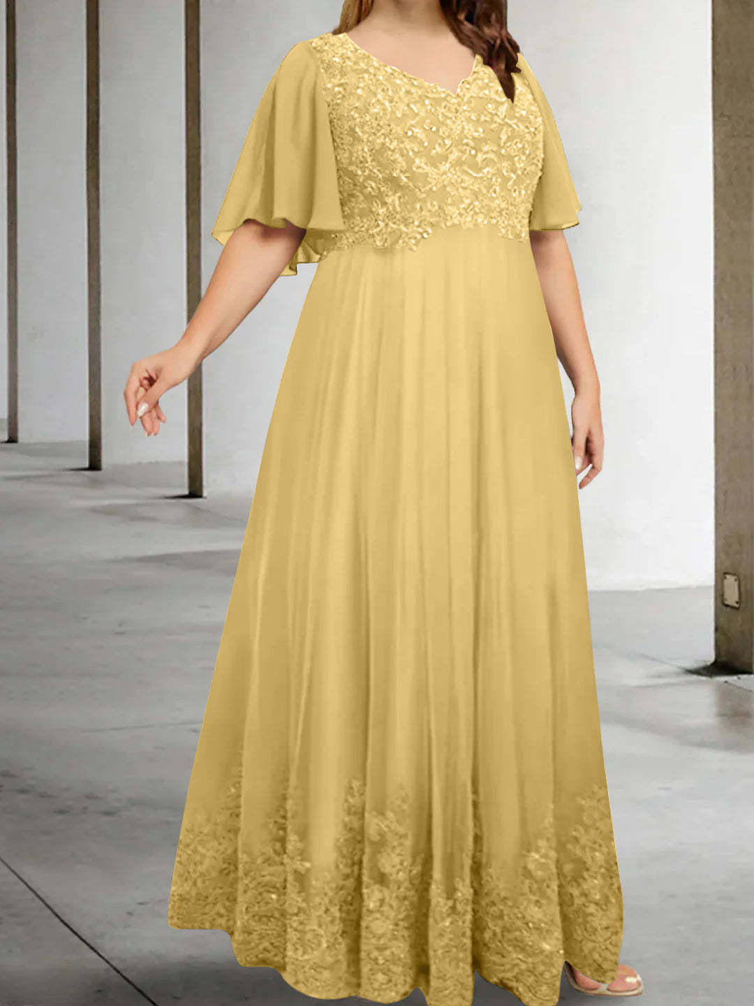 Plus Size V-Neck A-Line Princess Floor-Length Mother of the Bride Dress with Appliques and Half Sleeves-BMbridal.UK