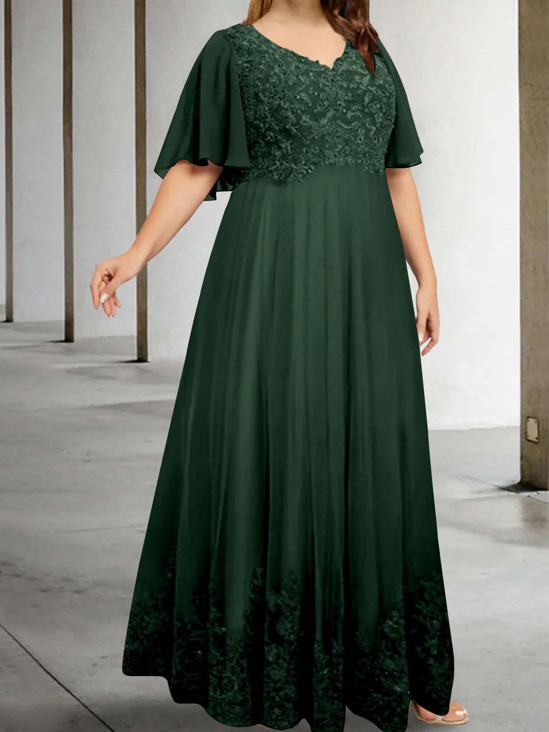 Plus Size V-Neck A-Line Princess Floor-Length Mother of the Bride Dress with Appliques and Half Sleeves-BMbridal.UK