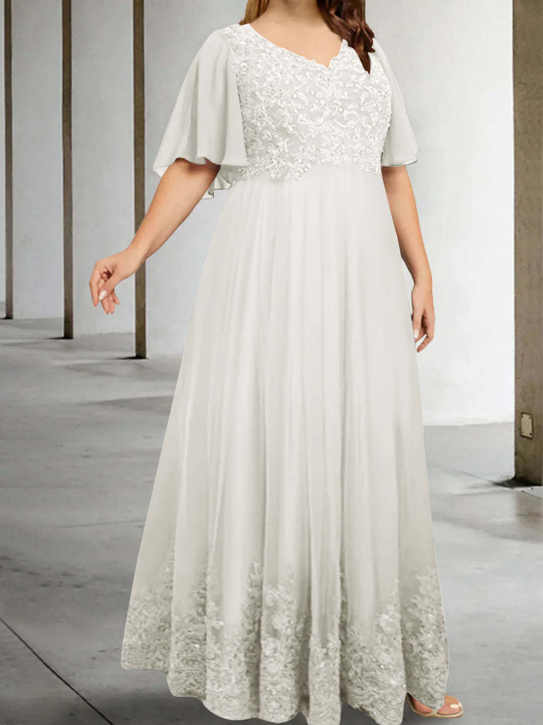 Plus Size V-Neck A-Line Princess Floor-Length Mother of the Bride Dress with Appliques and Half Sleeves-BMbridal.UK