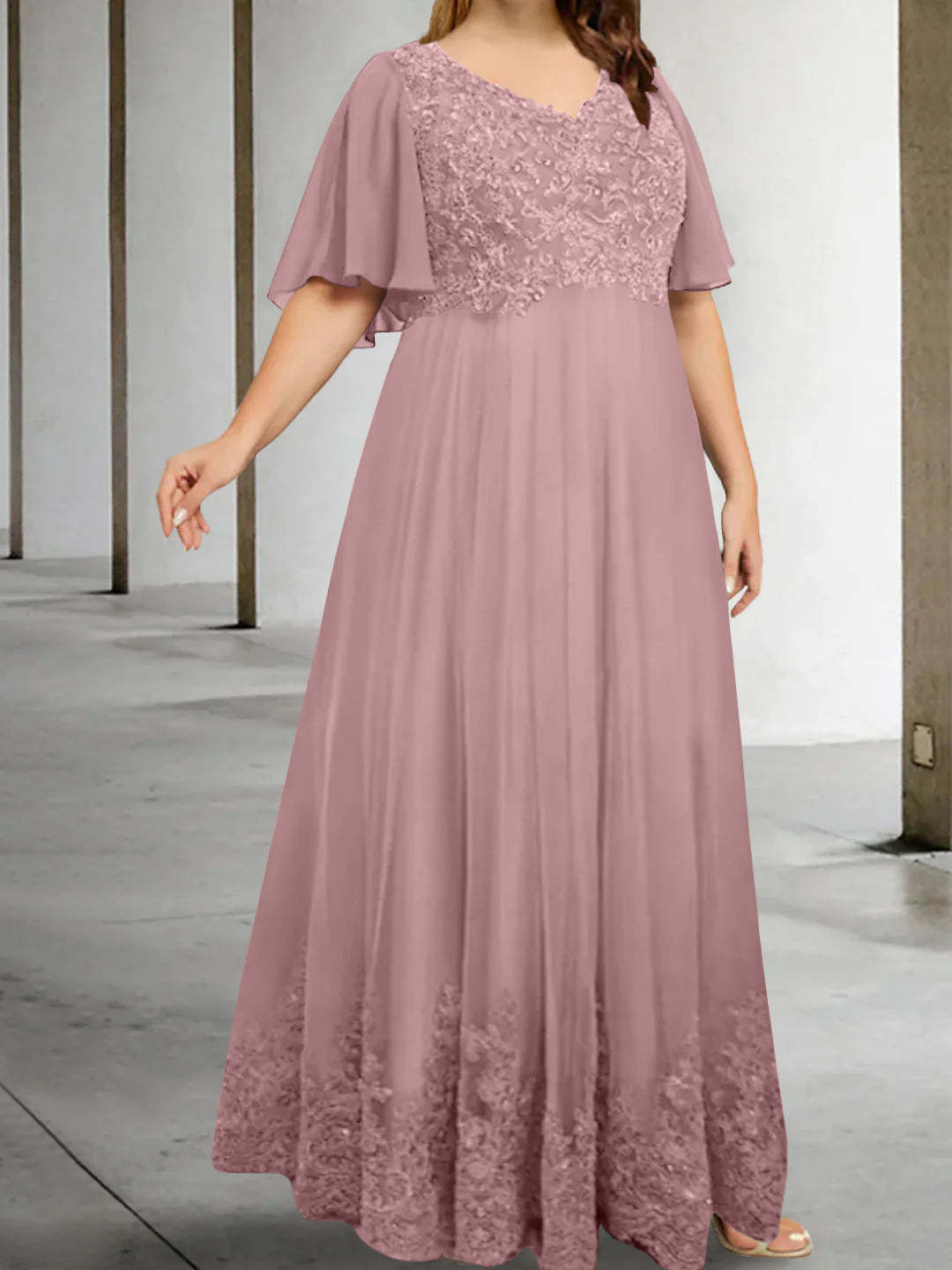 Plus Size V-Neck A-Line Princess Floor-Length Mother of the Bride Dress with Appliques and Half Sleeves-BMbridal.UK