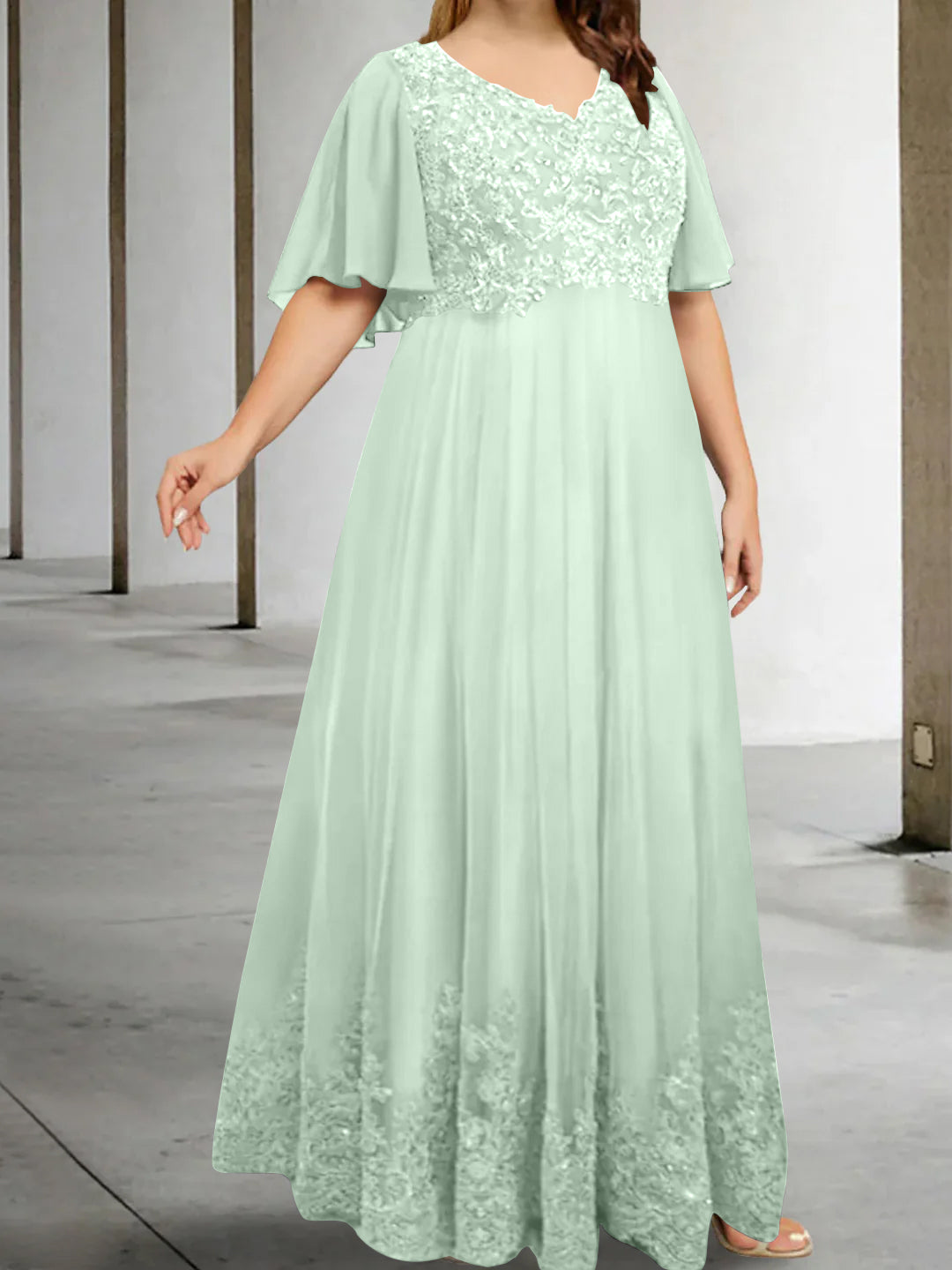 Plus Size V-Neck A-Line Princess Floor-Length Mother of the Bride Dress with Appliques and Half Sleeves-BMbridal.UK