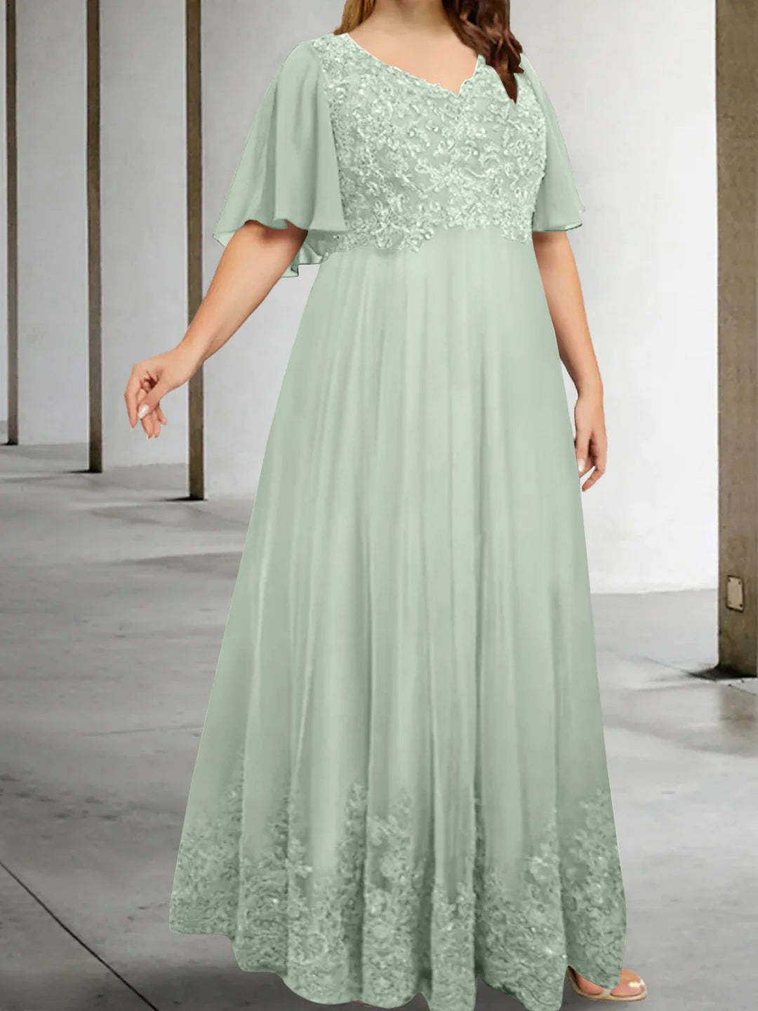Plus Size V-Neck A-Line Princess Floor-Length Mother of the Bride Dress with Appliques and Half Sleeves-BMbridal.UK