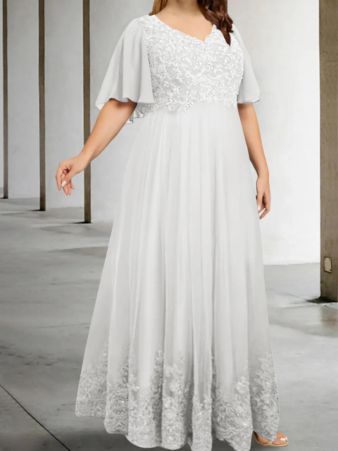 Plus Size V-Neck A-Line Princess Floor-Length Mother of the Bride Dress with Appliques and Half Sleeves-BMbridal.UK