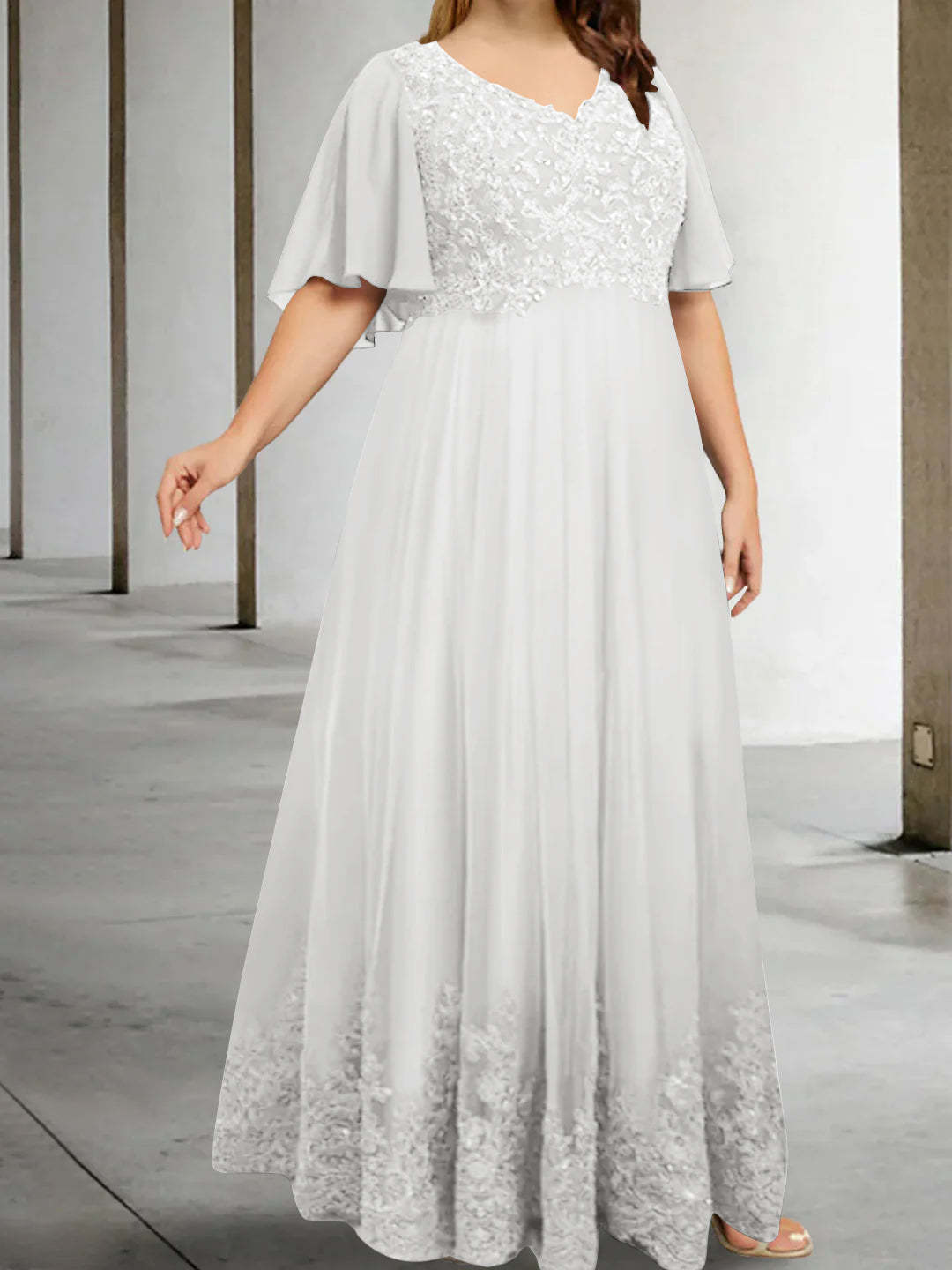 Plus Size V-Neck A-Line Princess Floor-Length Mother of the Bride Dress with Appliques and Half Sleeves-BMbridal.UK