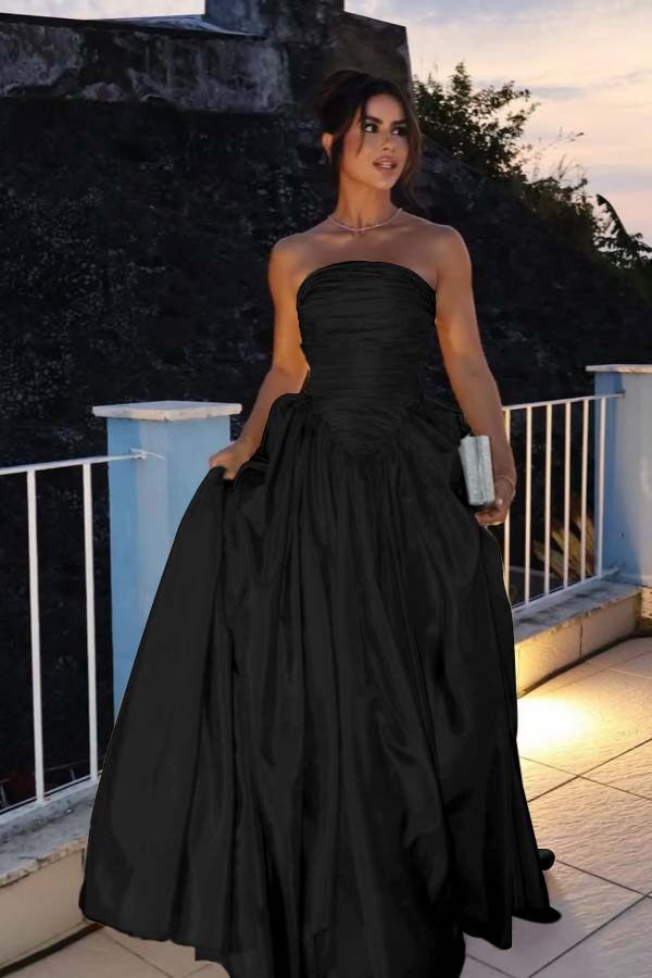 Glamorous Strapless Sleeveless Long Prom Dress With Pleated