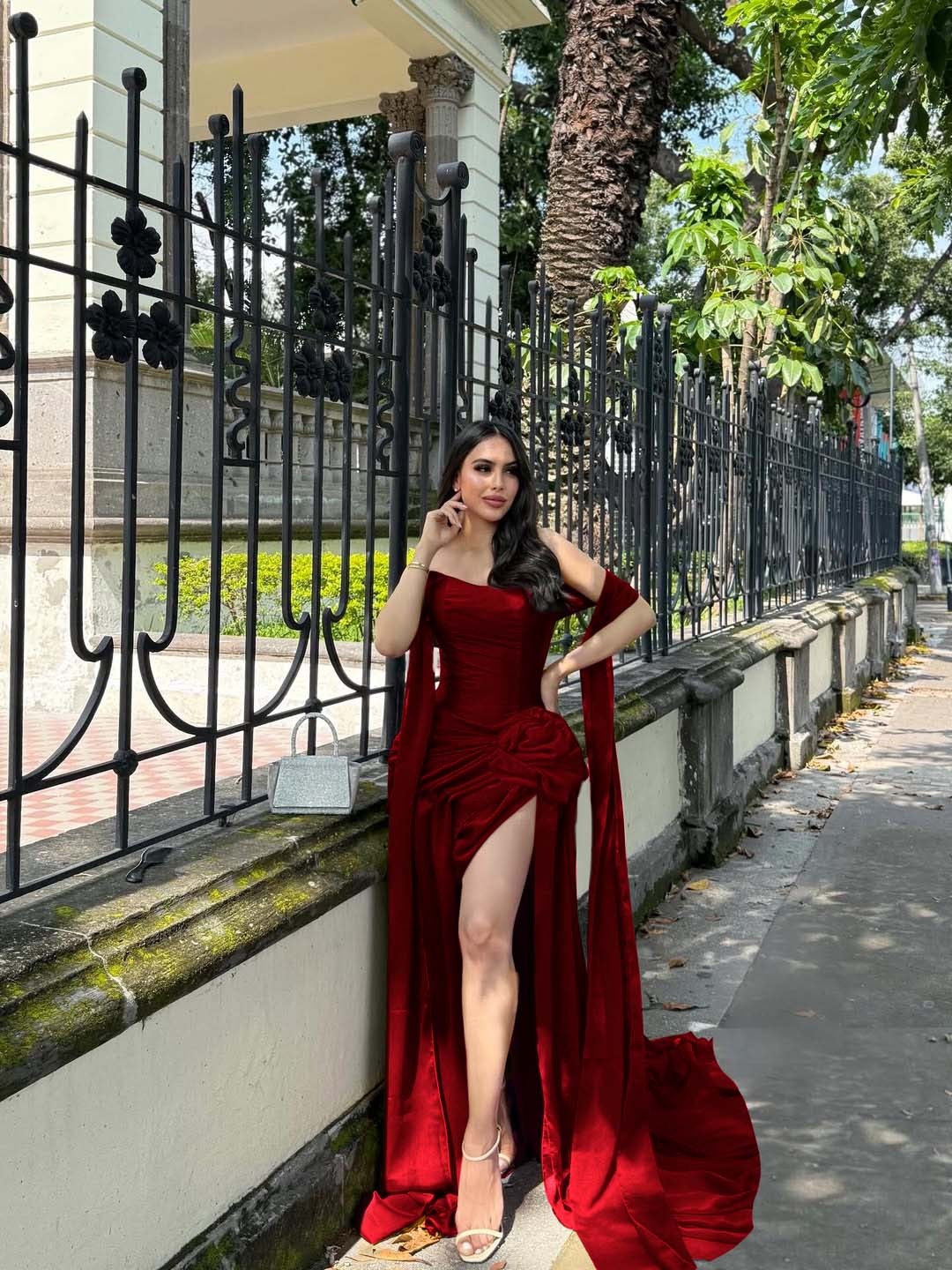 Strapless Sleeveless Long Mermaid Prom Dress With Split Pleated