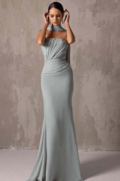 Chic Strapless Sleeveless Mermaid Long Prom Dress With Pleated