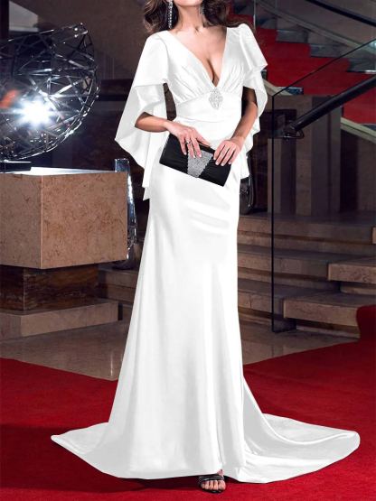 Evening Dresses with Crystals: Mermaid/Trumpet Silhouette and Plunging Neckline