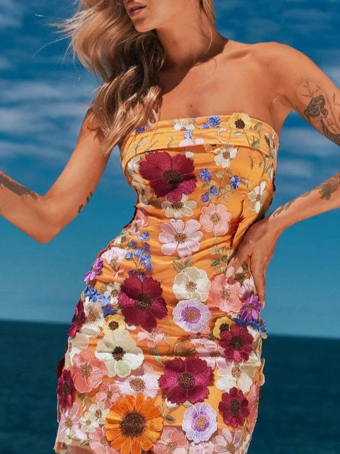 Strapless Sleeveless Short/Mini Cocktail Dress with Embroidery for Party or Homecoming